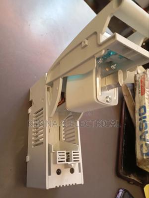 DC Solar Isolator Fuse Switch Disconnector 160A - thumbnail 2