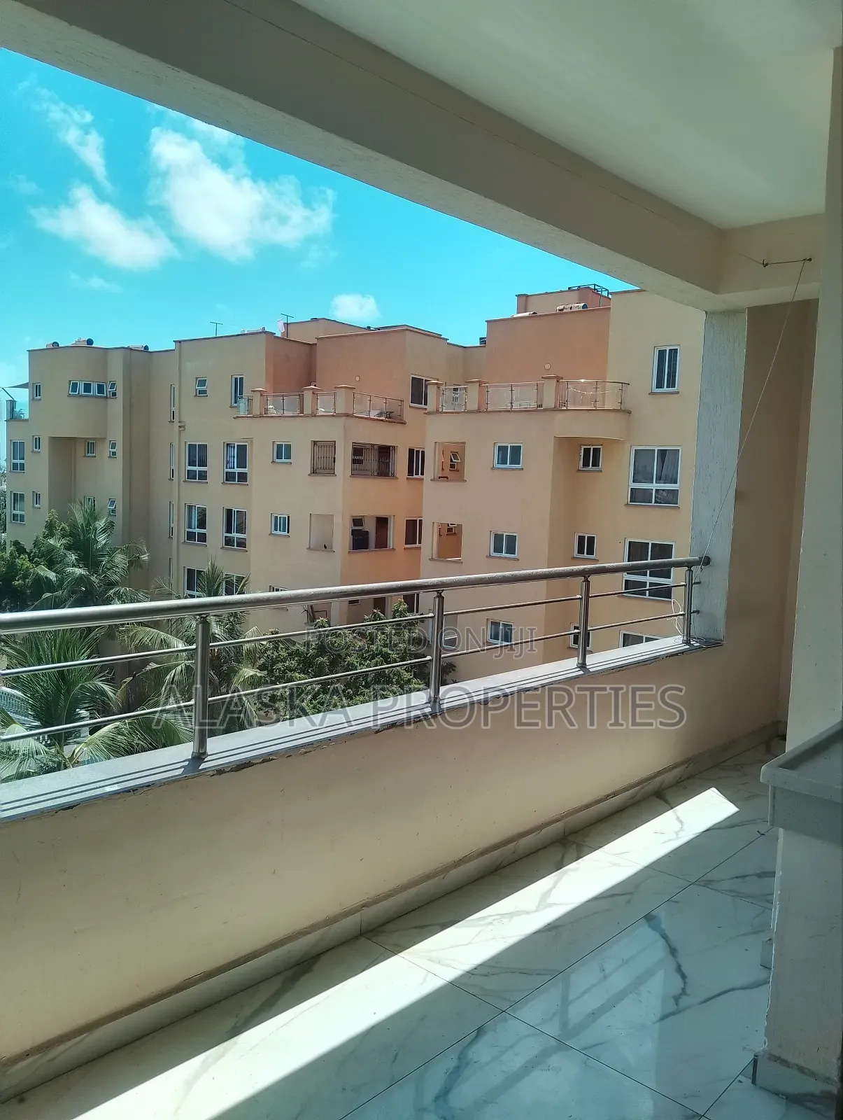 3bdrm Apartment in Nyali Estate for rent