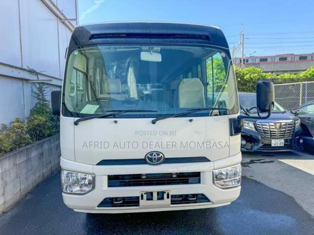 Toyota Coaster 2017 White - thumbnail 5