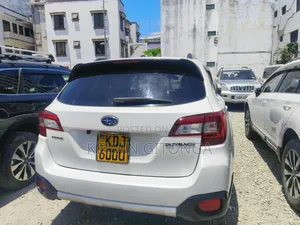 Subaru Outback 2016 White