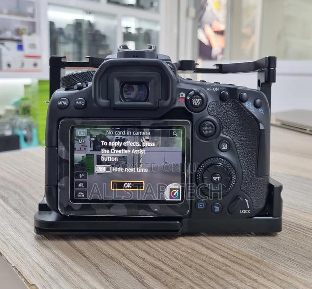Canon Eos 90d DSLR Camera With 18-135mm Lens - thumbnail 2