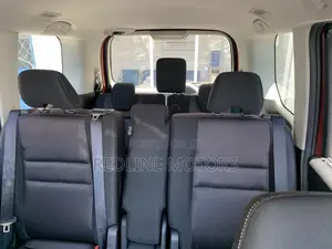 Nissan Serena 2017 Red