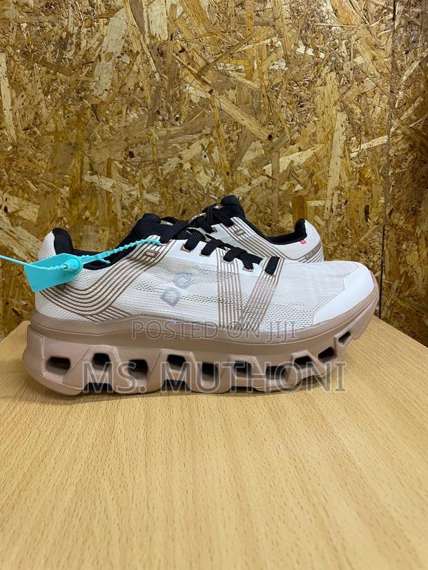 On Cloudgo Now Available Size 40-45 - thumbnail 5