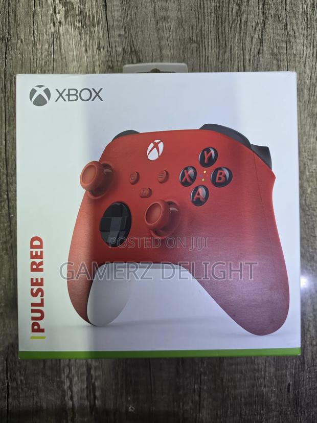 Xbox Series Controller - thumbnail 3