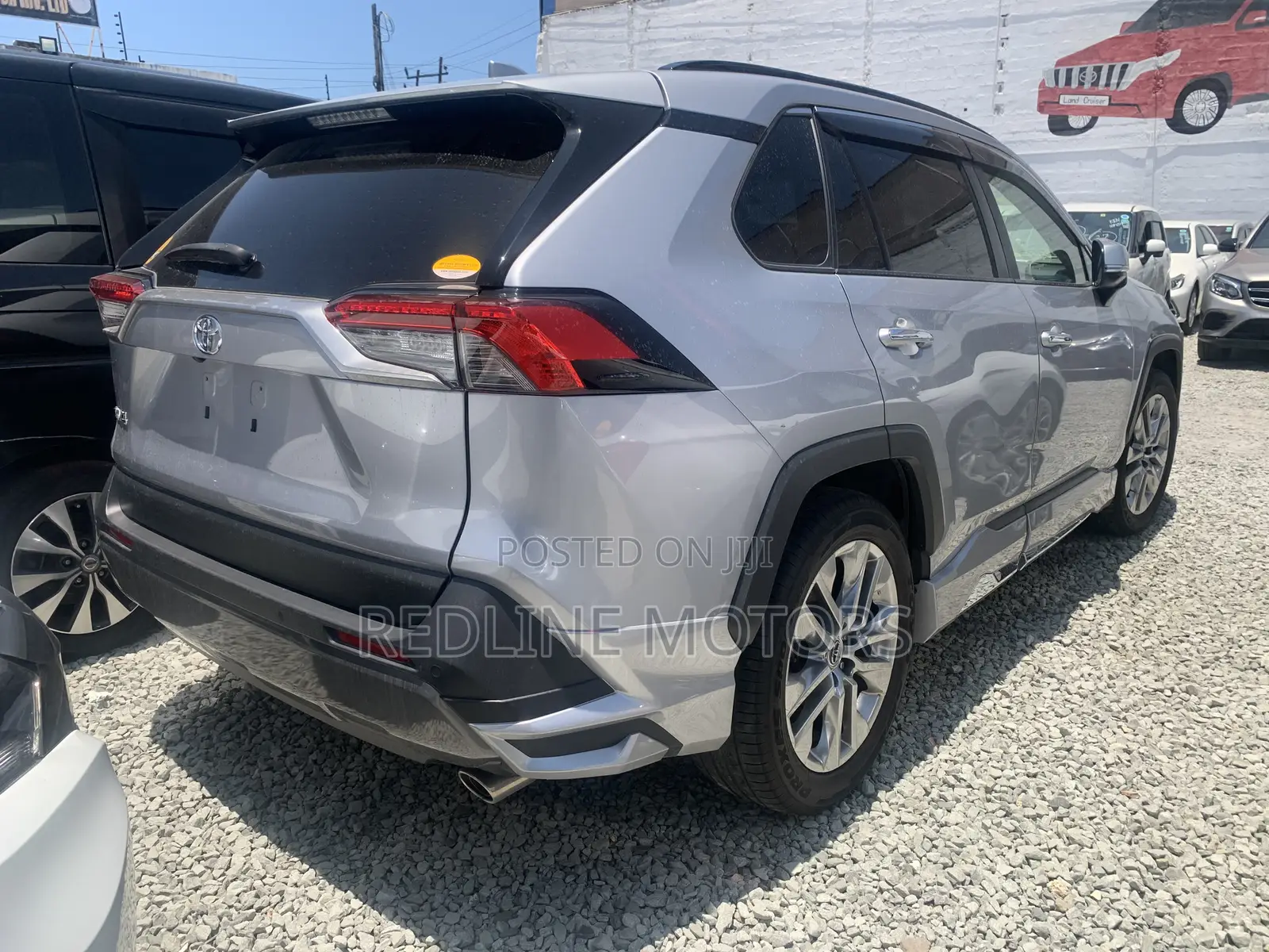 Toyota RAV4 LE FWD 2019 Silver