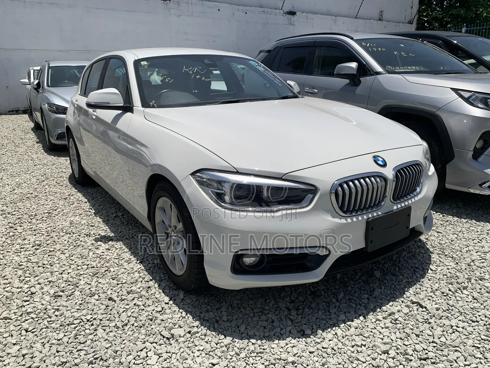 BMW 118i 2017 Off white