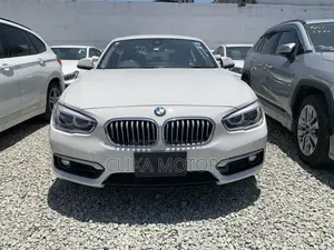 BMW 118i 2017 Off white