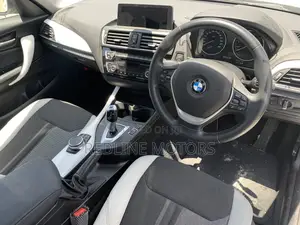 BMW 118i 2017 Off white