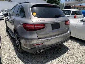 Mercedes-Benz GLC-Class 2019 Ivory