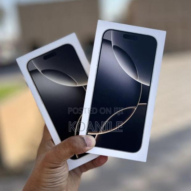 New Apple iPhone 16 Pro Max 256 GB Gray - main view