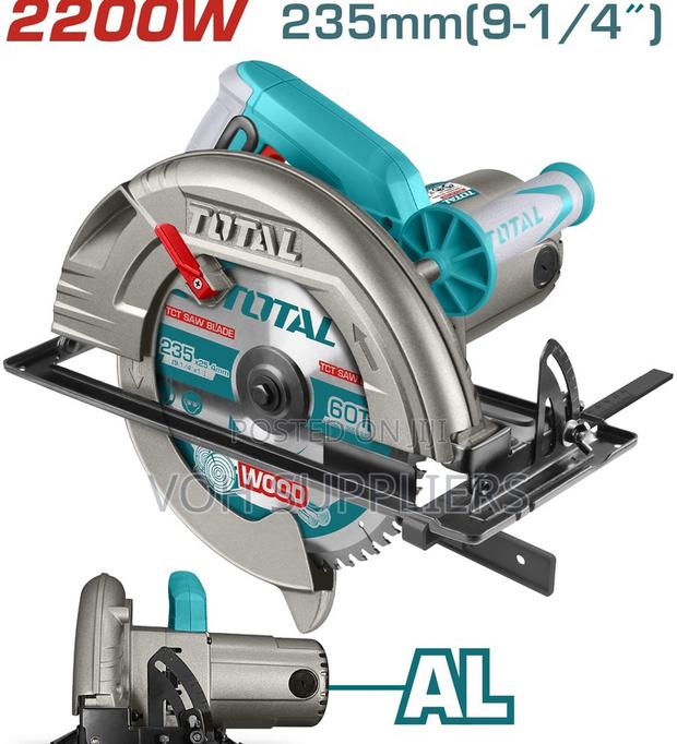Total TS1222356 Circular Saw 2200w