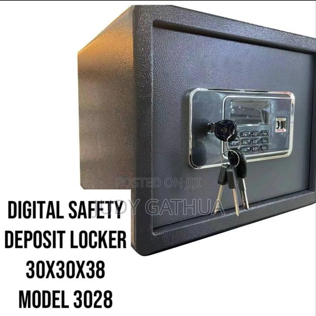 Cash Box 30x38 - main view