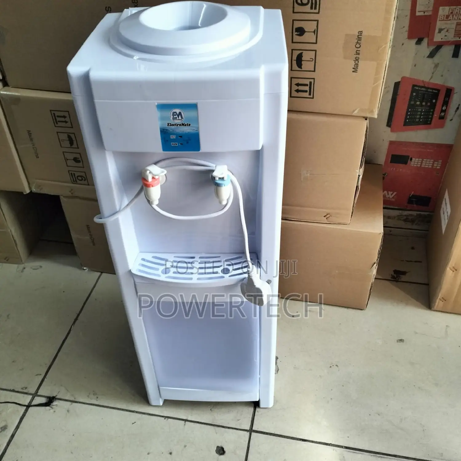 Dispenser/Hot and Normal Water Dispenser