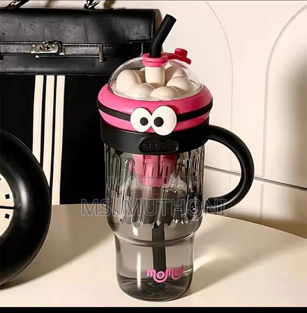 Ice-Cream Cup/Milkshake Cup With Infuser Straw - thumbnail 4