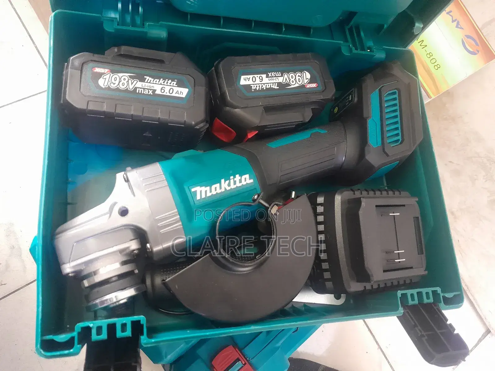 Makita 186V Cordless Angle Grinder