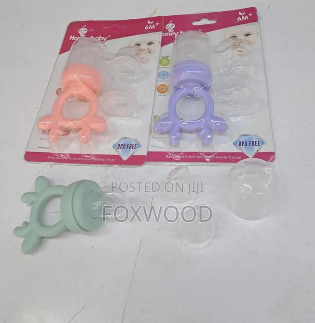 4 In1 Silicone Food Nibbler With 2 Extra Mesh Nipples - thumbnail 3