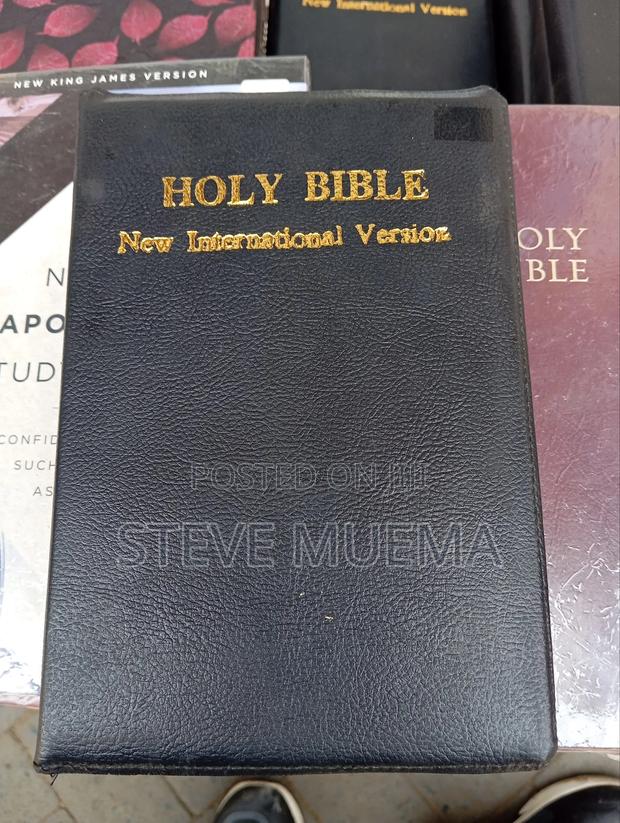 Zipped,Binded Bibles. - thumbnail 3