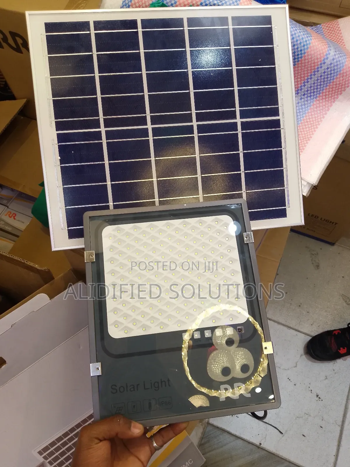 RR Solar Floodlight 200w