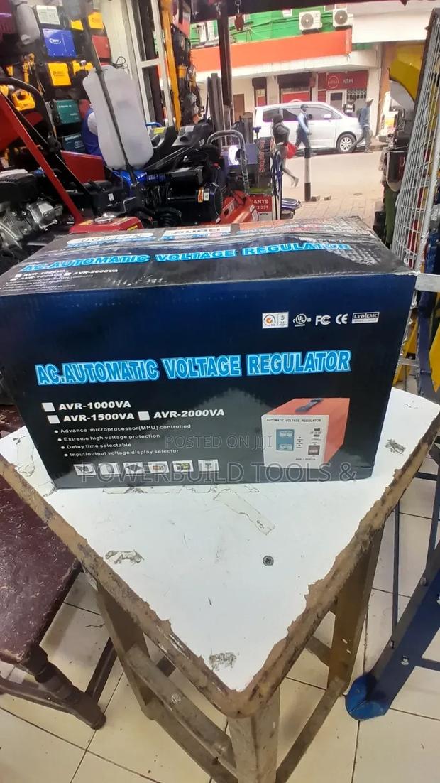 AVR 1500VA Voltage Regulator