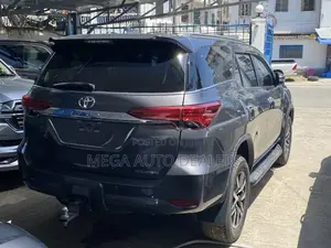 Toyota Fortuner 2018 Brown