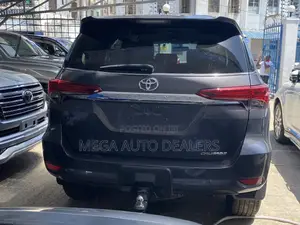 Toyota Fortuner 2018 Brown