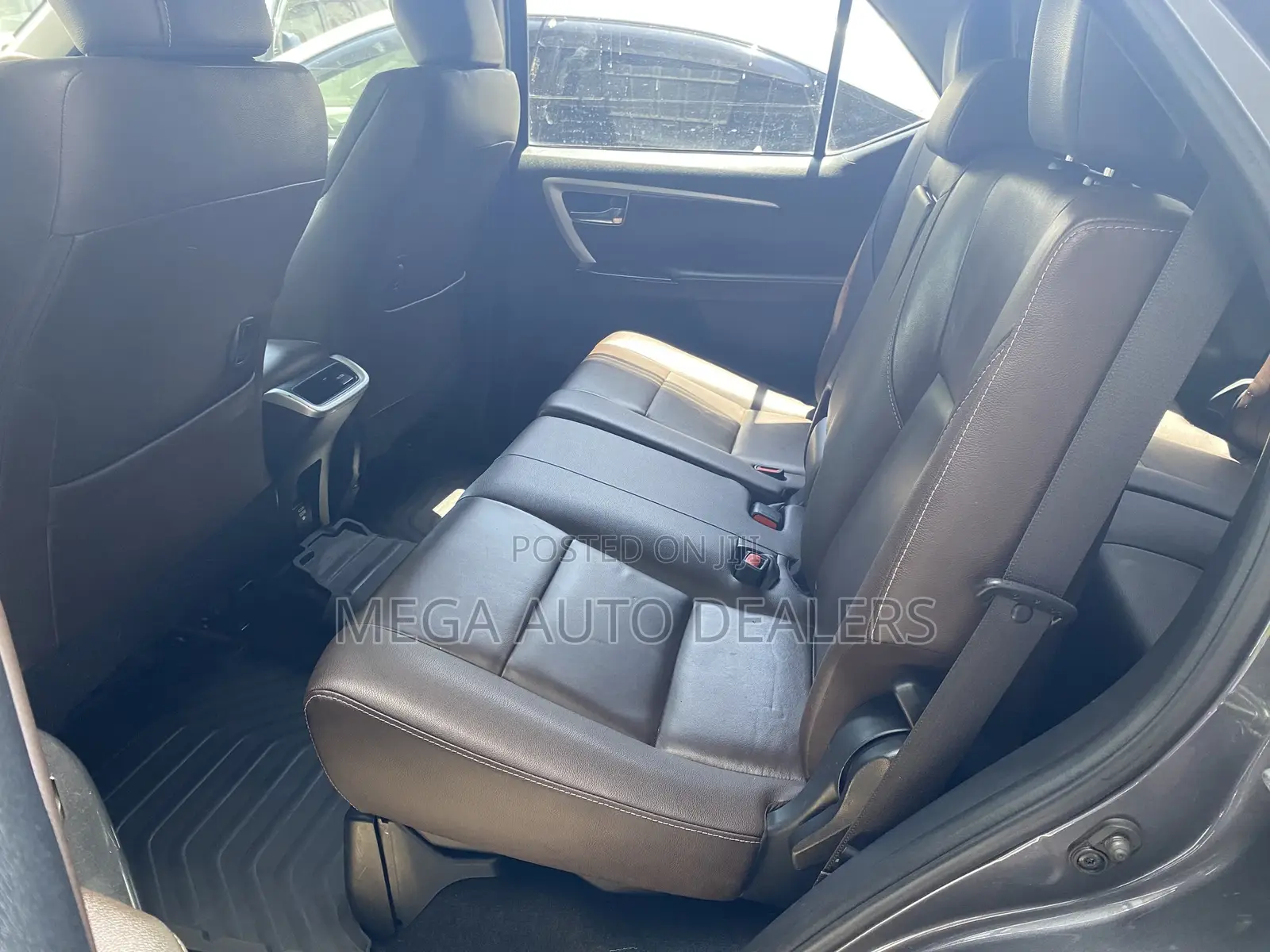 Toyota Fortuner 2018 Brown