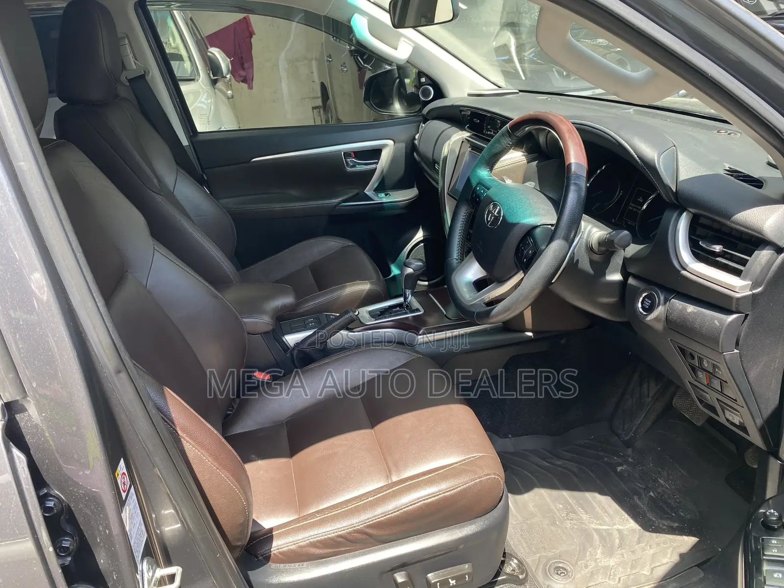 Toyota Fortuner 2018 Brown