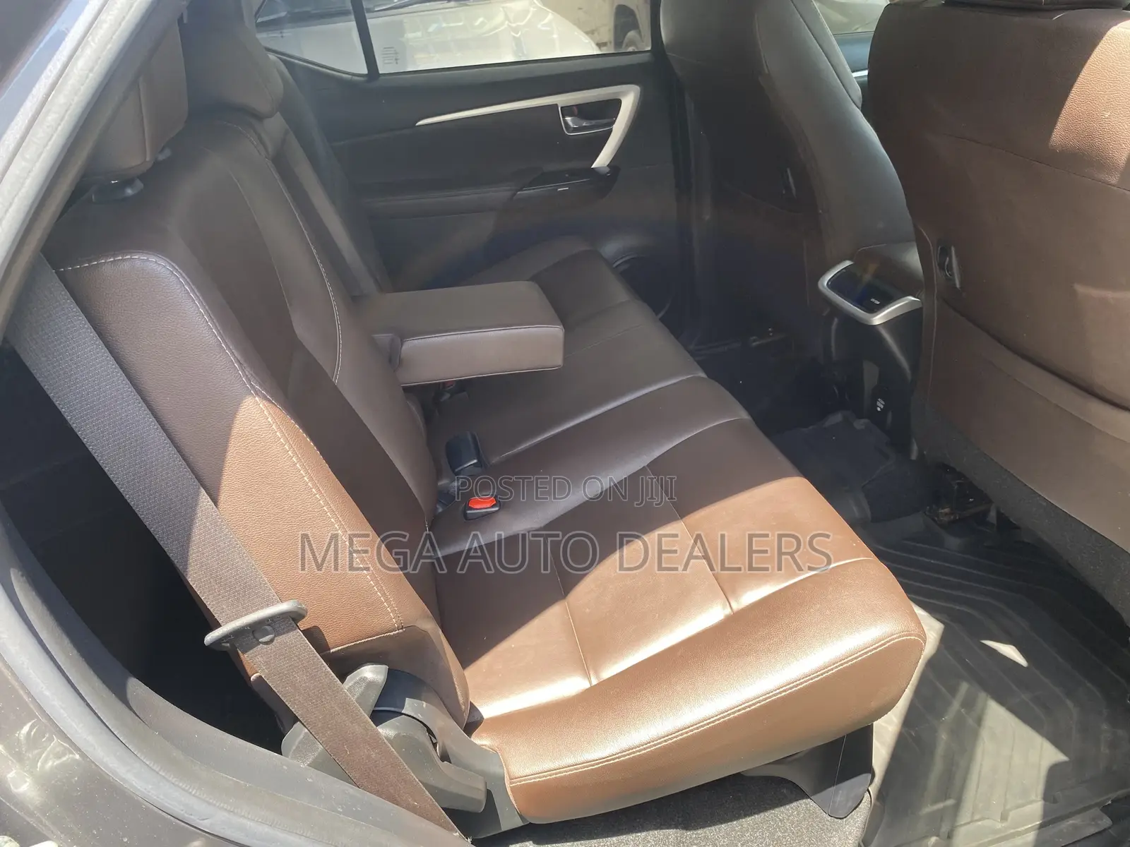 Toyota Fortuner 2018 Brown