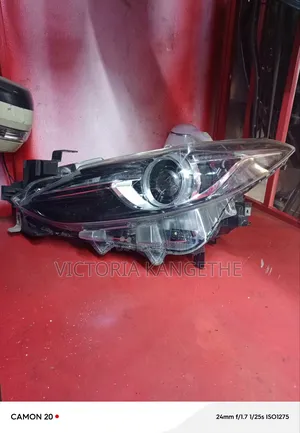 Axela New Model 2015 Headlight Zenon