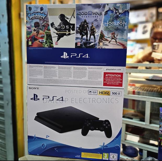 Play Station 4 Slim Used With Games