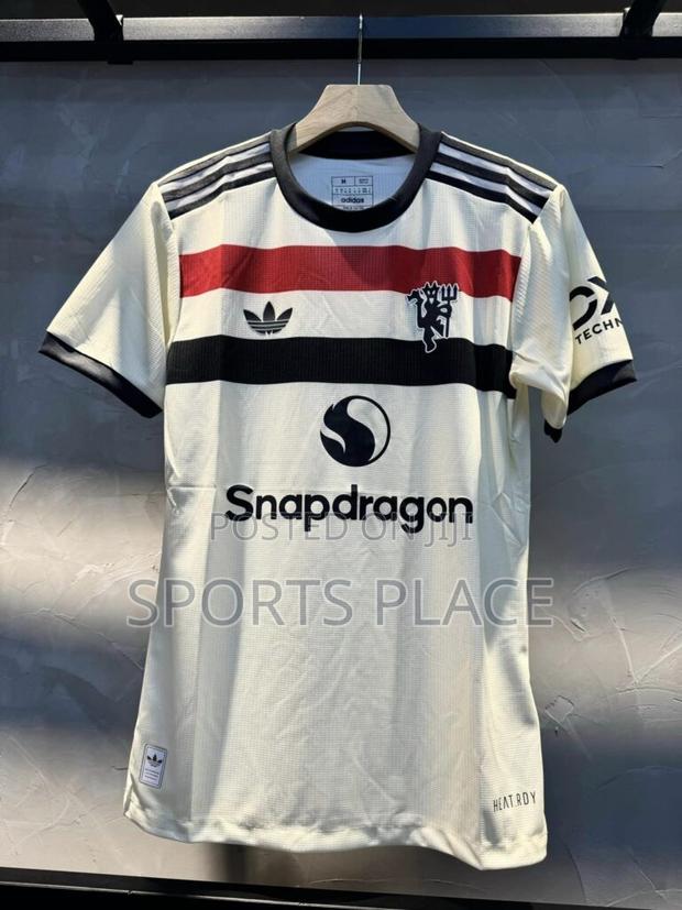 Manchester United White 3rd Kit 202425 Jersey Player Version - thumbnail 3