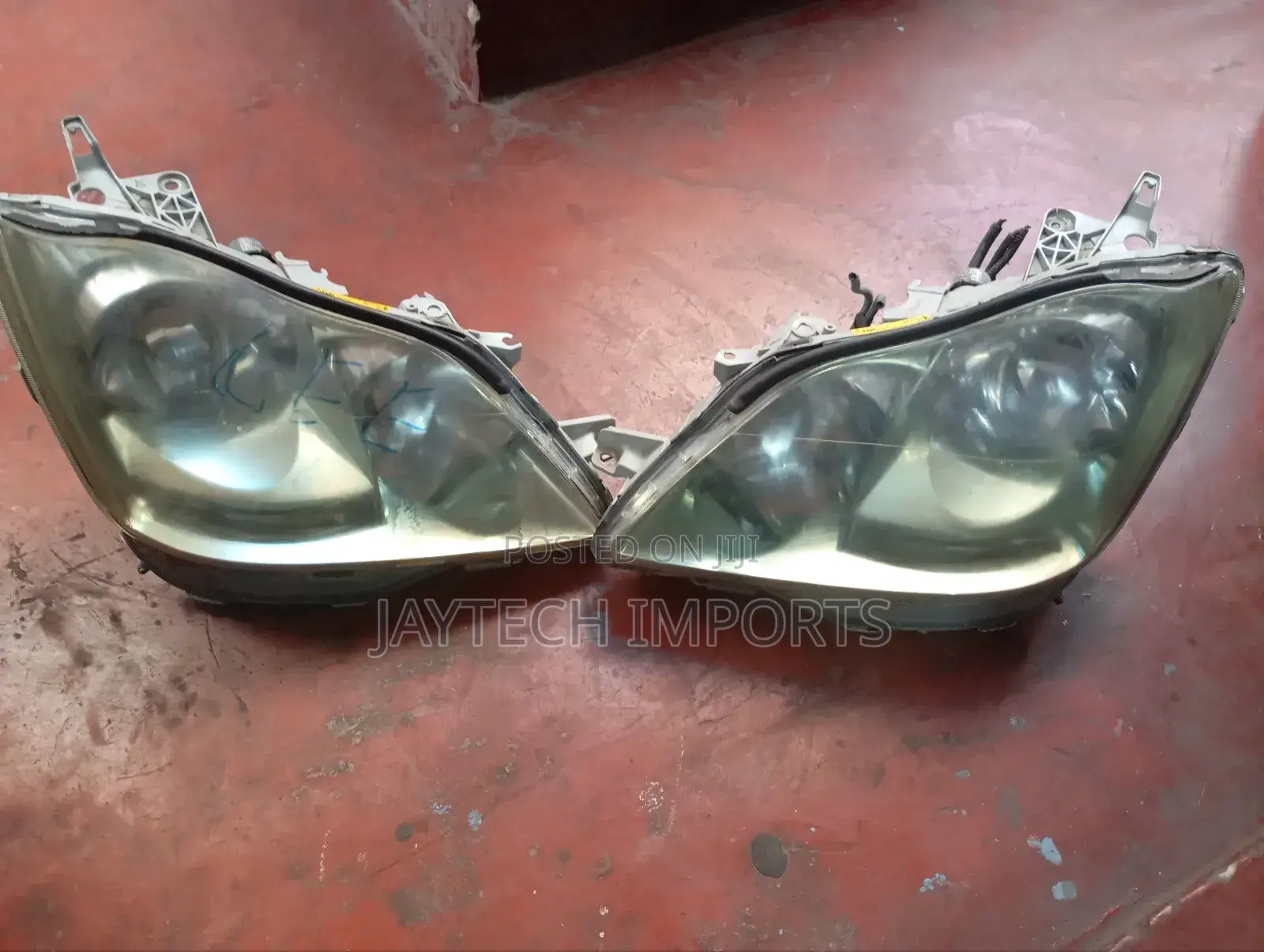 Toyota Crown Headlight
