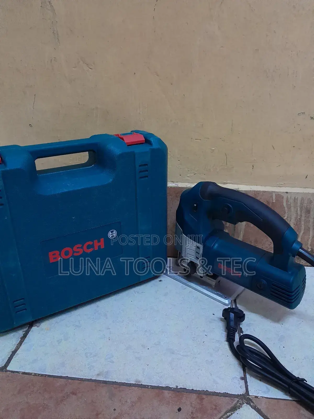 Original Bosch 700W Jigsaw.