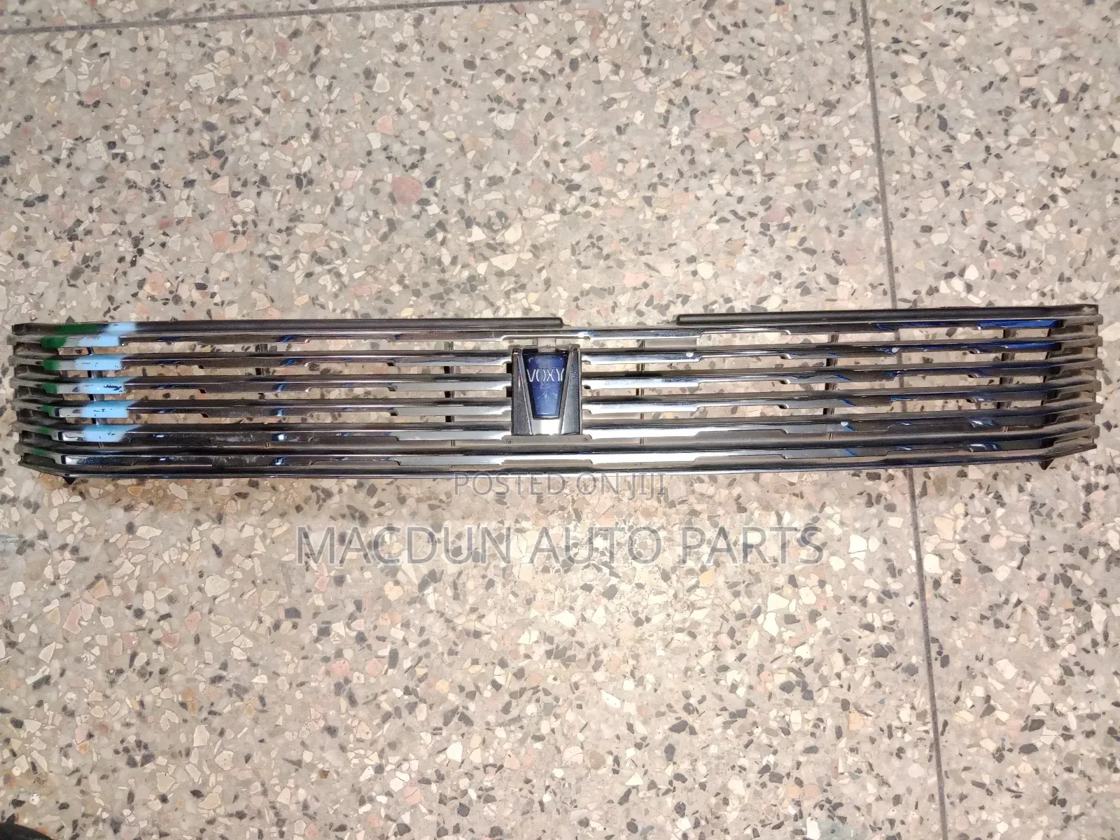 Toyota Voxy 2002 2003 Grill