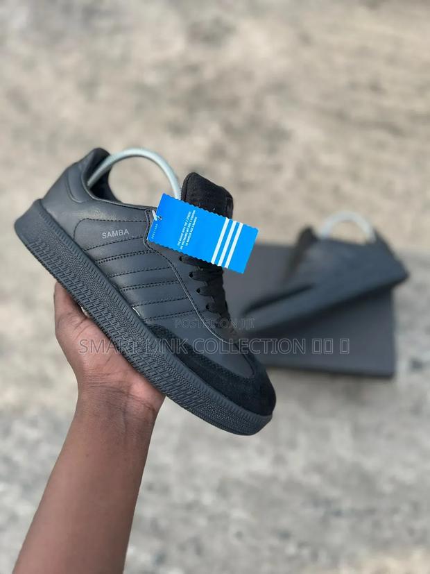 *Adidas Samba. Double Sole*