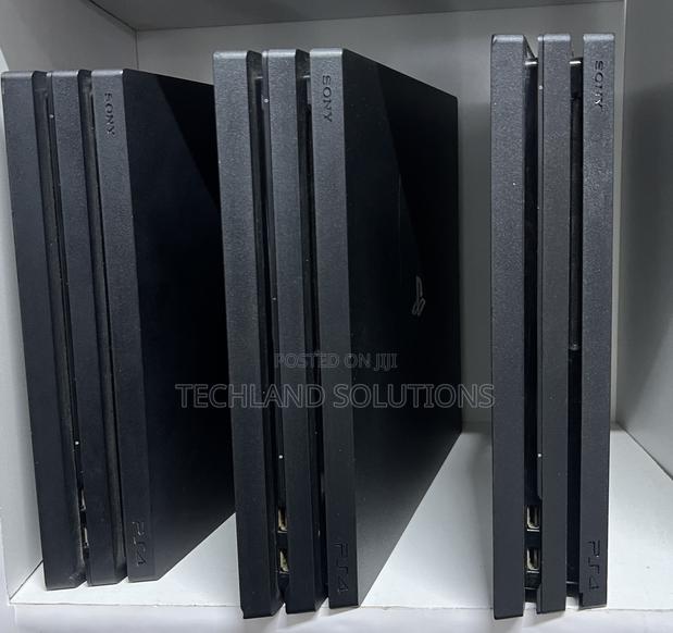 Ex Uk Ps4 Pro - thumbnail 3