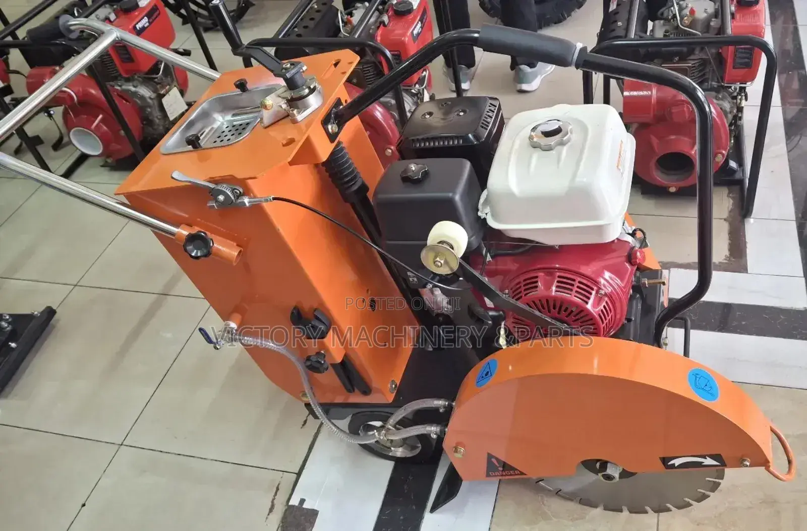 Concrete Cutter With Honda Engine 18" Blade