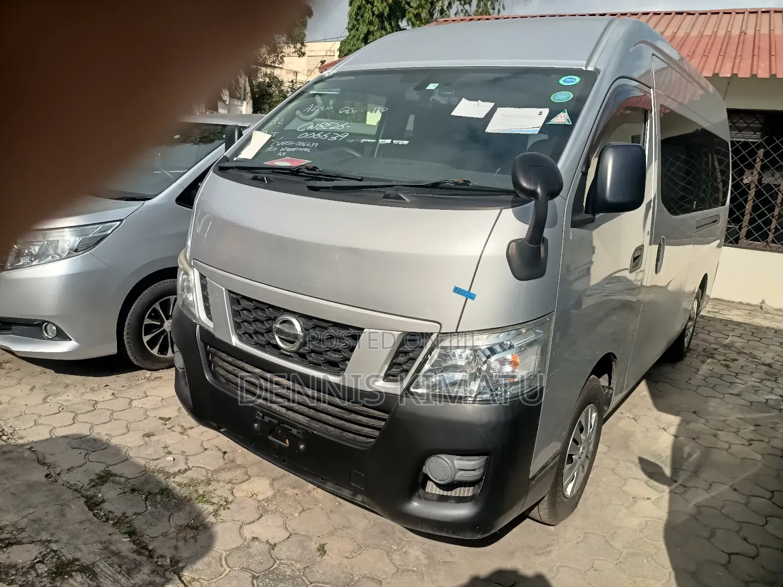 Nissan Caravan (Urvan) 2017 Silver
