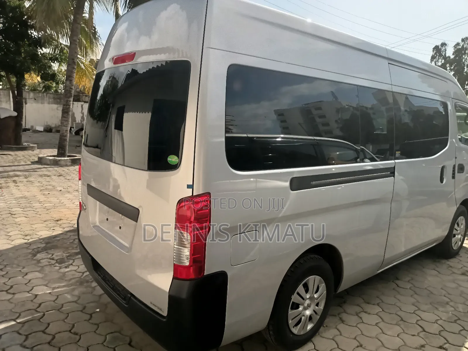 Nissan Caravan (Urvan) 2017 Silver