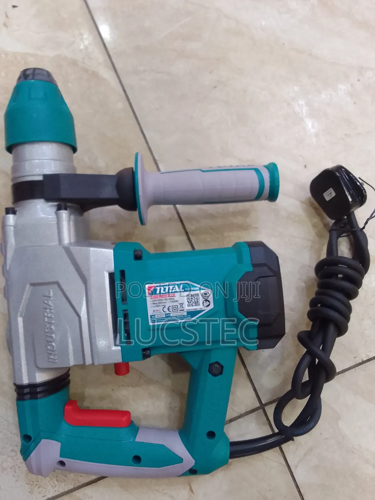 Total TH115326 Rotary Hammer 1500W