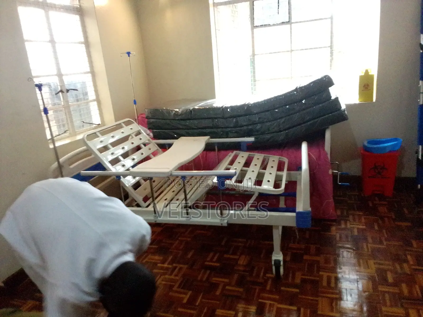 Double Crank Hospital Beds