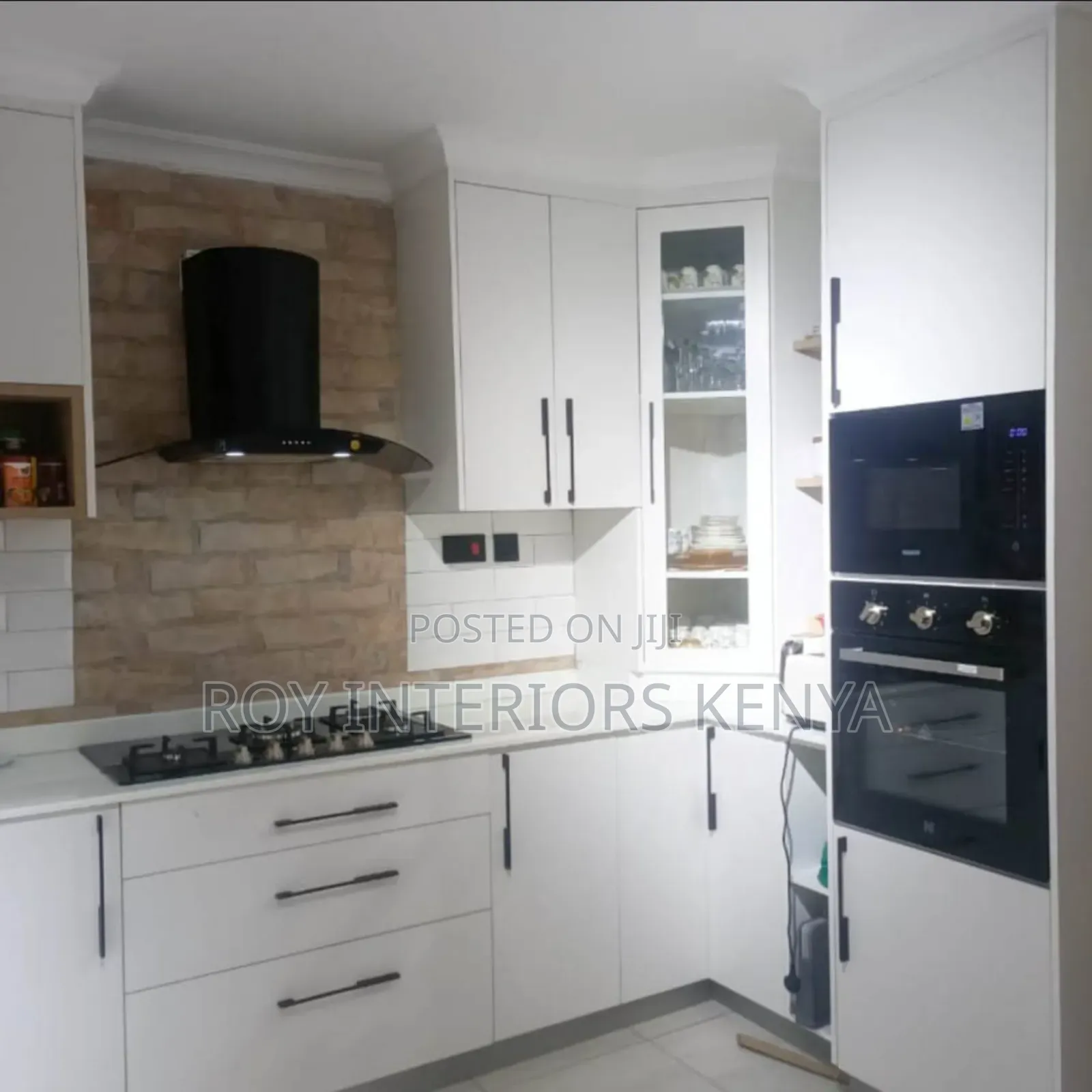 Kitchen Cabinets, Hood Banners Installation