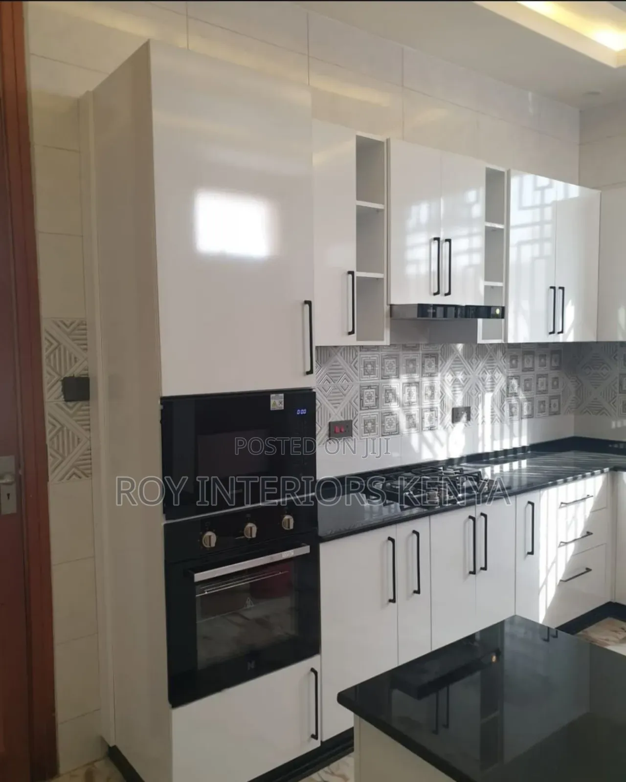 Kitchen Cabinets, Hood Banners Installation