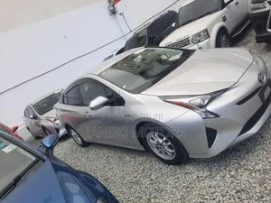Toyota Prius 2018 Silver