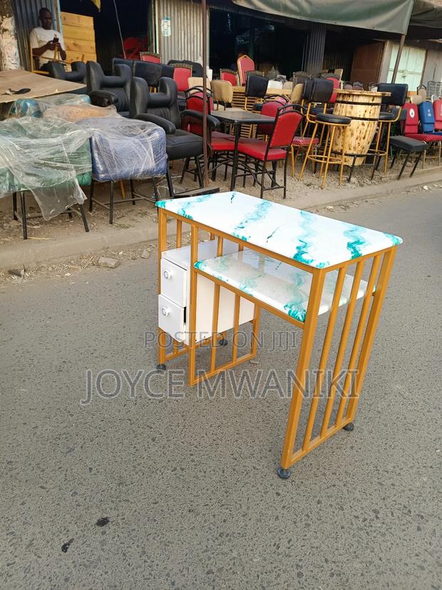 Manicure Marble Table, Green, White and Gold - thumbnail 3