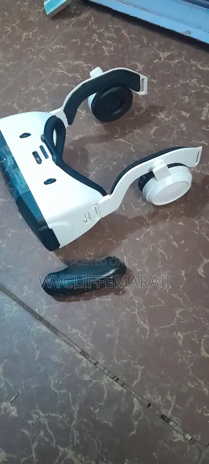 Virtual Reality Glass With Headphone and Remote