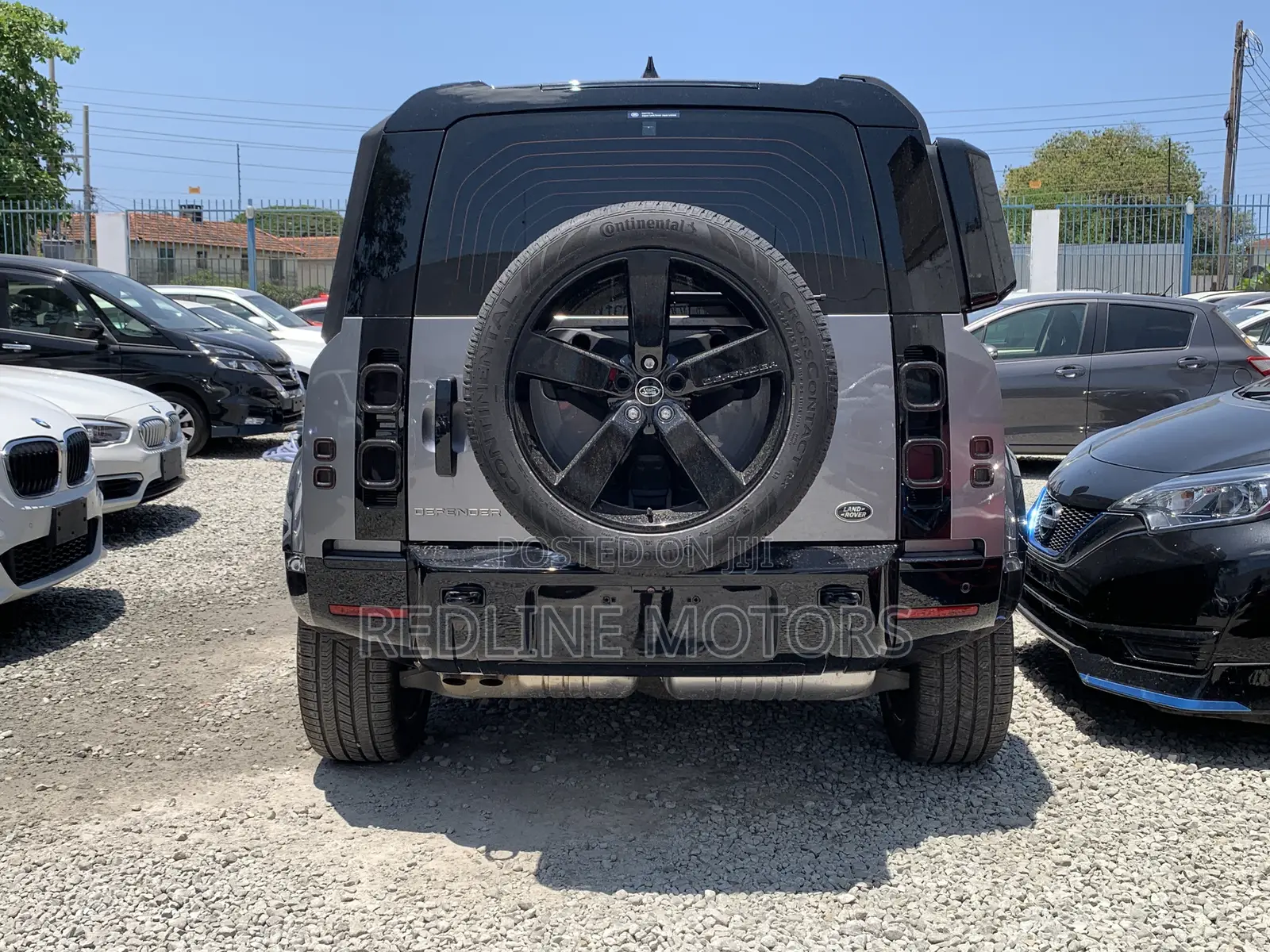 Land Rover Defender X-Dynamic SE 2023 Gray