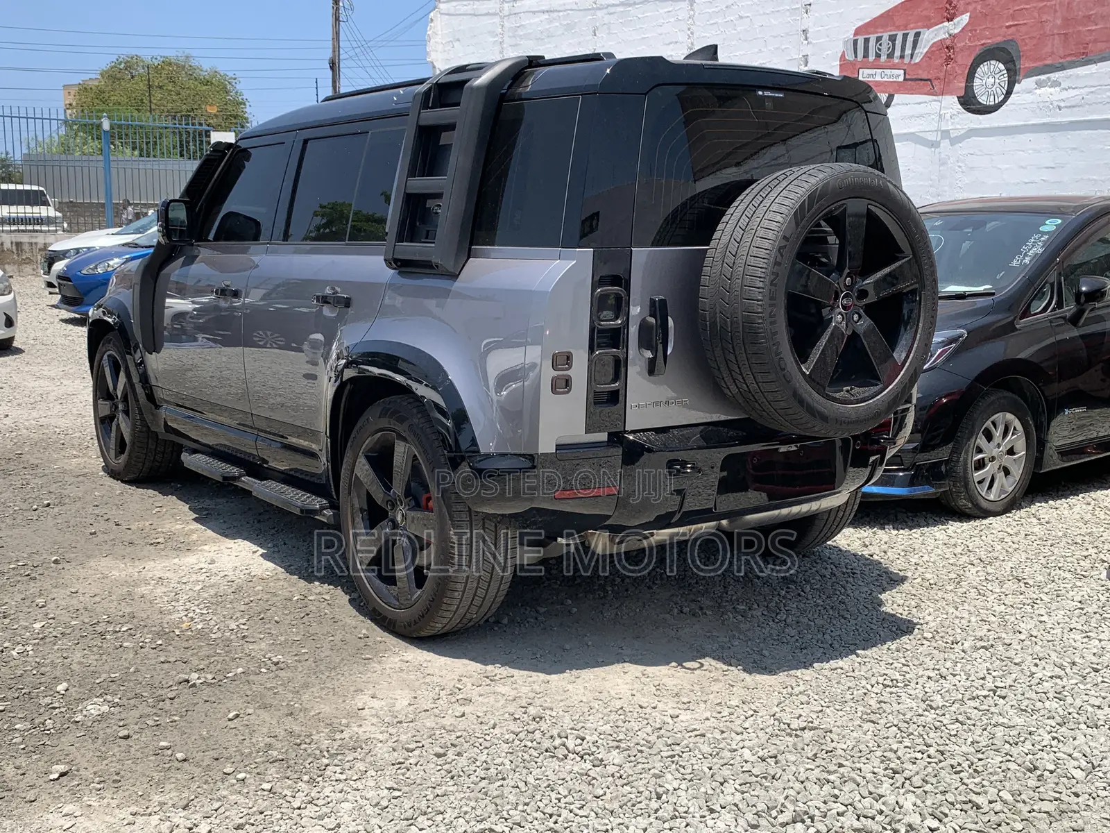 Land Rover Defender X-Dynamic SE 2023 Gray