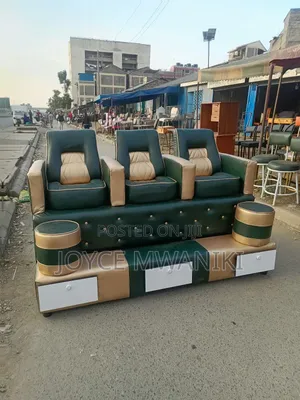 Pedicure Seat, 3 Seater Jungle Green and Gold.