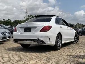 Mercedes-Benz C200 2018 Off white